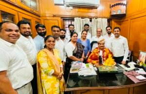 ಅಧಿವಕ್ತಪರಿಷತ್ ವತಿಯಿಂದ ಹಿರಿಯ ವಕೀಲ ಮಟ್ಟಾರು ರತ್ನಾಕರ ಹೆಗ್ಡೆ ಅವರಿಗೆ ಗುರುಪೂರ್ಣಿಮೆ ಅಂಗವಾಗಿ ಗುರುವಂದನೆ…!!