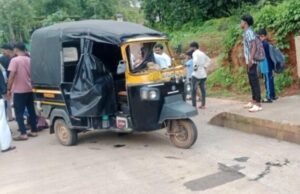 ಮಡಂತ್ಯಾರು: ಶಾಲಾ ಮಕ್ಕಳನ್ನು ಕರೆತರುತ್ತಿದ್ದ ಆಟೋ ಪಲ್ಟಿ : ಚಾಲಕ ಹಾಗೂ ಮಕ್ಕಳು ಅಪಾಯದಿಂದ ಪಾರು…!!