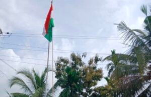 ಯುವ ವಿಚಾರ ವೇದಿಕೆಯಲ್ಲಿ ಧ್ವಜಾರೋಹಣ : ನಿವೃತ್ತ ಮುಖ್ಯೋಪಾಧ್ಯಾಯರು ಹಾಗೂ ವೇದಿಕೆಯ ಸ್ಥಾಪಕ ಅಧ್ಯಕ್ಷರಾದ ಜಯಪ್ರಕಾಶ್ ಮಾಸ್ಟರ್…!!