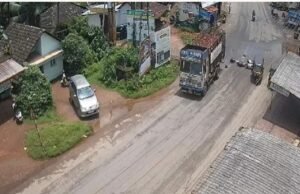 ಲಾರಿ ಹರಿದು ಬೈಕ್ ಸವಾರ ಸ್ಥಳದಲ್ಲೇ ಮೃತ್ಯು…!!