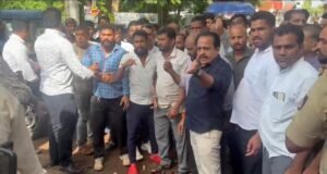 ಪುತ್ತೂರು : ಪುತ್ತೂರಿನಲ್ಲಿ ಕಾಂಗ್ರೆಸ್ ಕಾರ್ಯಕರ್ತ ವರ್ಸಸ್ ಅಶೋಕ್ ರೈ ಬೆಂಬಲಿಗರ ಸಂಘರ್ಷ, ಮೂವರ ವಿರುದ್ಧ ಎಫ್. ಐ. ಆರ್ ದಾಖಲು…!!