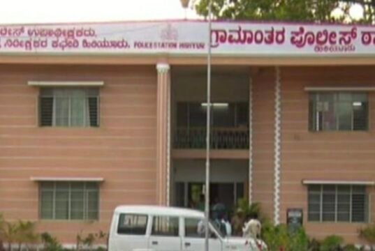 ಹಿರಿಯೂರು: ವಿಧವೆ ಮೇಲೆ ಅತ್ಯಾಚಾರ ಯತ್ನ : ಹಲವರಿಂದ ಮಚ್ಚಿನಿಂದ ಹಲ್ಲೆ, ಹತ್ಯೆ : 5 ಮಂದಿ ವಿರುದ್ಧ ಕೇಸ್…!!