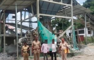 ಅಕ್ರಮ ಕಲ್ಲು ಗಣಿಗಾರಿಕೆ : ಲಾರಿ, ಹಿಟಾಚಿ, ಕ್ರಷರ್ ಸಹಿತ ಭಾರೀ ಪ್ರಮಾಣದ ಜೆಲ್ಲಿ ವಶ…!!