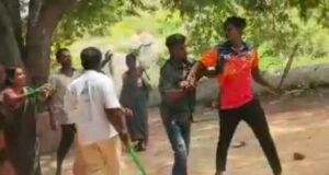 ದೇವಸ್ಥಾನಕ್ಕೆ ತೆರಳಿದ್ದ ದಲಿತ ಭಕ್ತರ ಮೇಲೆ ಮಾರಣಾಂತಿಕ ಹಲ್ಲೆ ನಡೆದಿರುವ ಆರೋಪ : ಇಬ್ಬರ ಬಂಧನ…!!