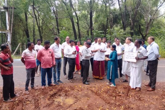 ಹಕ್ಕೇ ಇಲ್ಲದ ಜಮೀನಿನಲ್ಲಿ ನೀರಿನ ಟ್ಯಾಂಕ್ಗೆ ಅರಣ್ಯ ಇಲಾಖೆ ತಡೆ- ಮೂಡುಬೆಳ್ಳೆ: ನಾಗರಿಕ ಸಮಿತಿಯಿಂದ ಪ್ರತಿಭಟನೆ ..!!